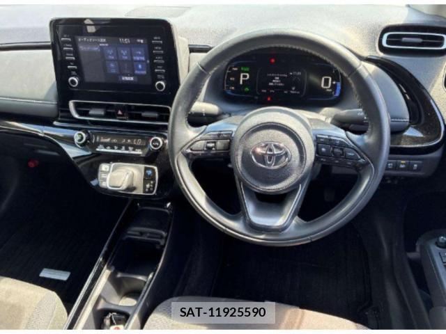 Toyota AQUA 2025-07 8816911-2