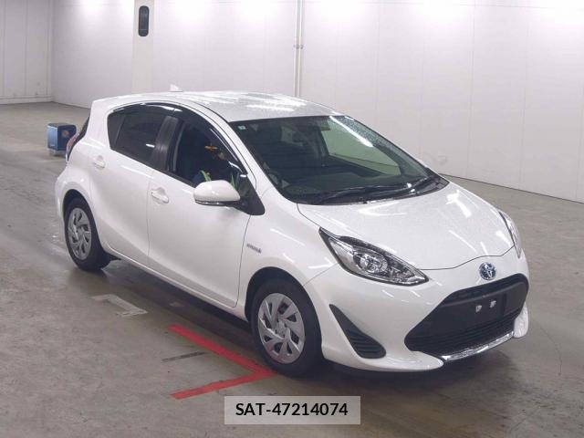 Toyota AQUA 2019-07 8816944-2