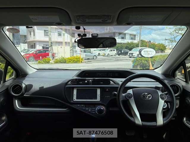 Toyota AQUA 2013-12 8817000-4