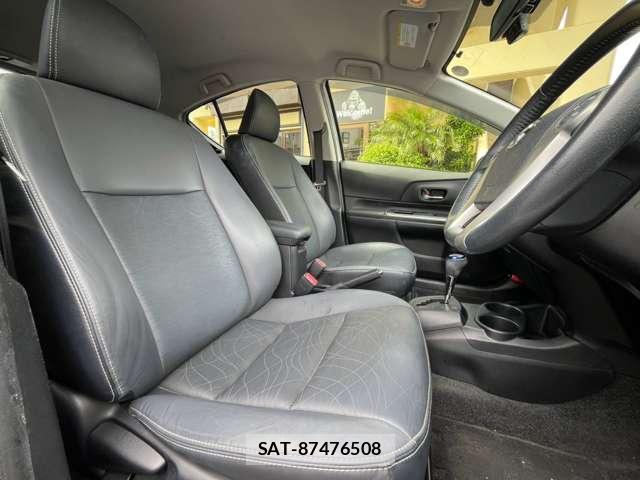 Toyota AQUA 2013-12 8817000-5