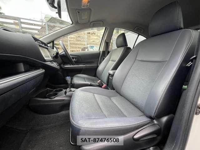 Toyota AQUA 2013-12 8817000-6