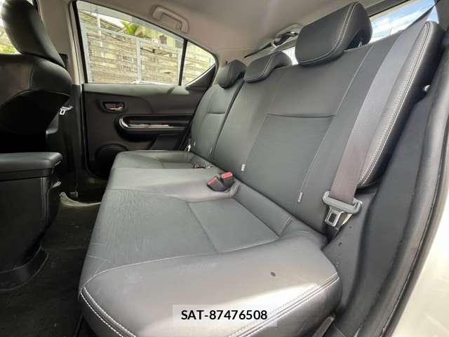 Toyota AQUA 2013-12 8817000-8