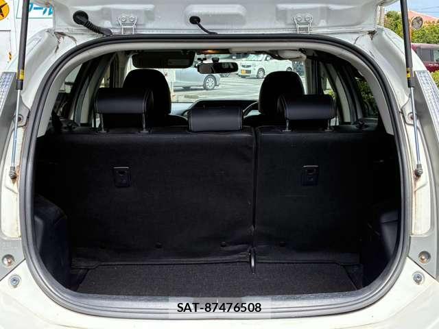Toyota AQUA 2013-12 8817000-9