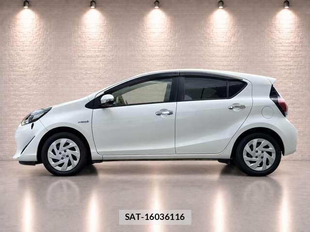 Toyota AQUA 2019-03 8817002-2