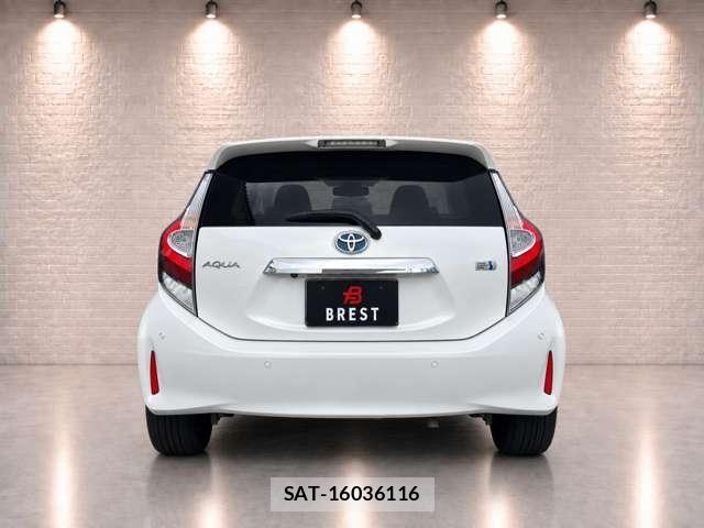 Toyota AQUA 2019-03 8817002-3