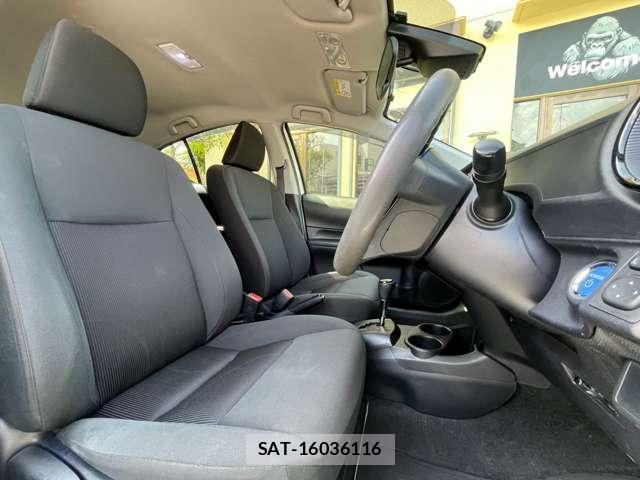 Toyota AQUA 2019-03 8817002-5