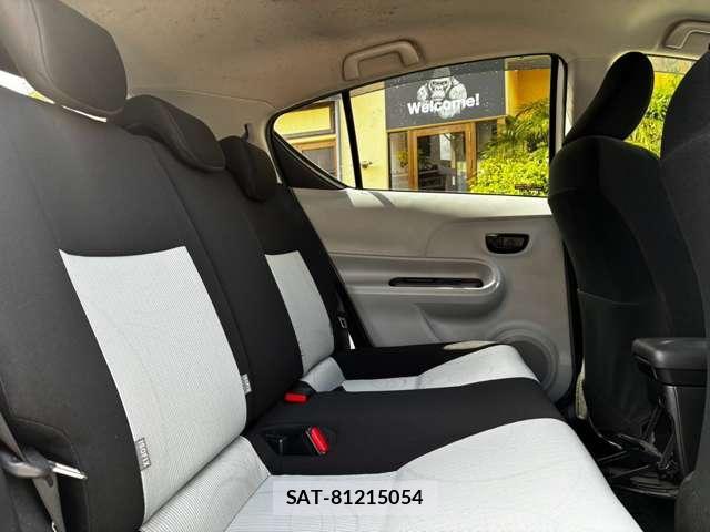 Toyota AQUA 2012-07 8817005-7