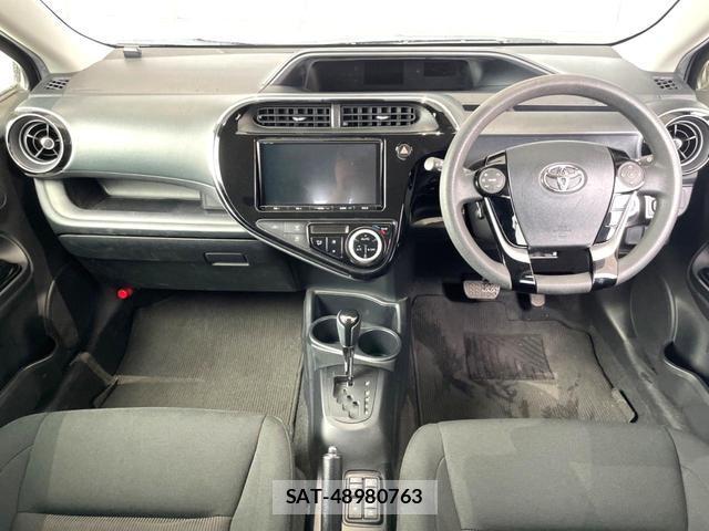 Toyota AQUA 2018-06 8817099-1