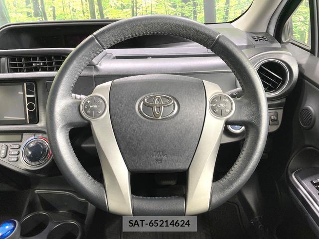 Toyota AQUA 2014-02 8817223-10