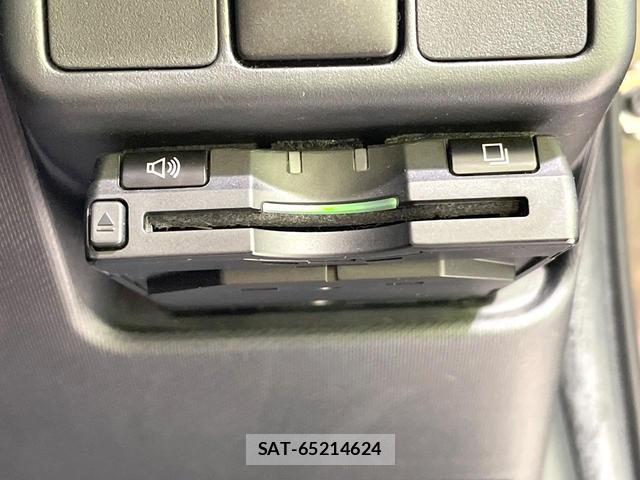 Toyota AQUA 2014-02 8817223-5