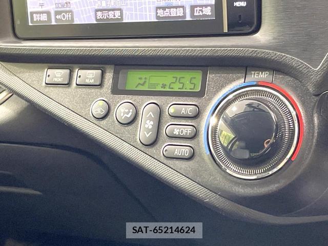 Toyota AQUA 2014-02 8817223-6
