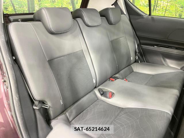 Toyota AQUA 2014-02 8817223-8