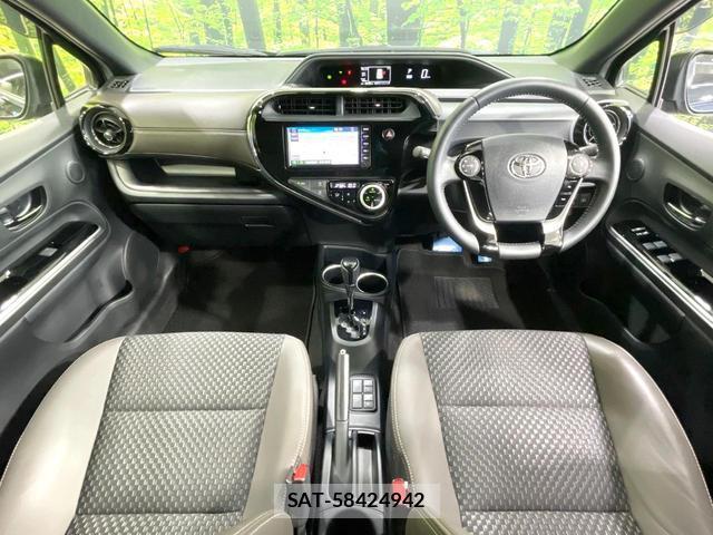 Toyota AQUA 2019-03 8817255-1