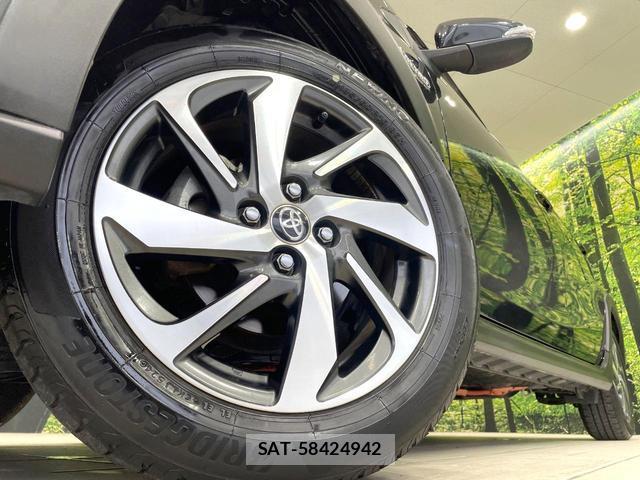 Toyota AQUA 2019-03 8817255-12