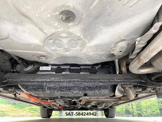 Toyota AQUA 2019-03 8817255-17
