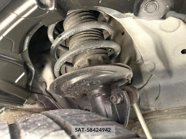Toyota AQUA 2019-03 8817255-18