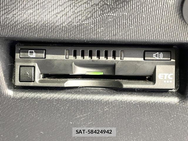 Toyota AQUA 2019-03 8817255-6