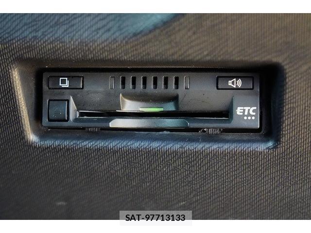 Toyota AQUA 2021-03 8817286-10