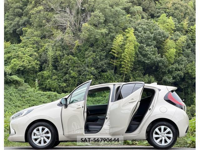 Toyota AQUA 2024-09 8817307-14