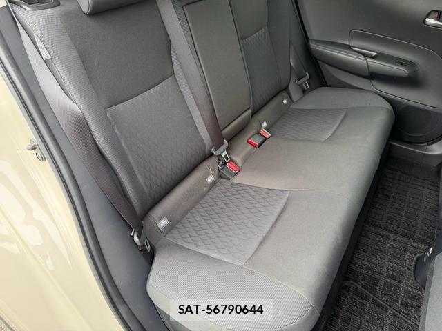 Toyota AQUA 2024-09 8817307-4