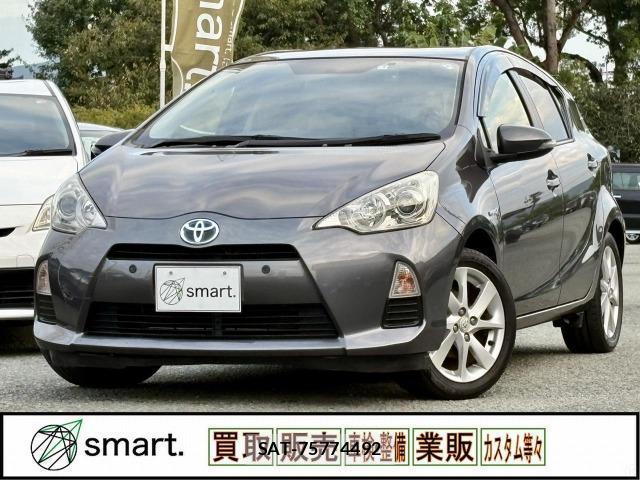 Toyota AQUA 2013-06 8817464-9