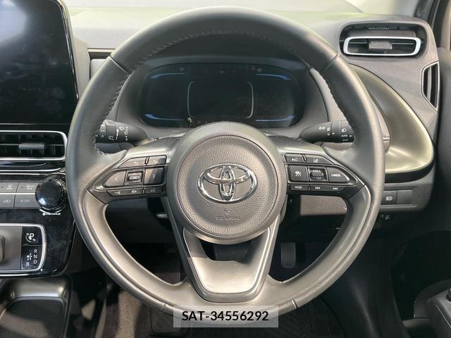 Toyota AQUA 2023-03 8817550-10