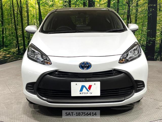Toyota AQUA 2023-08 8817678-13