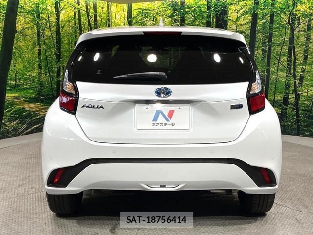 Toyota AQUA 2023-08 8817678-14