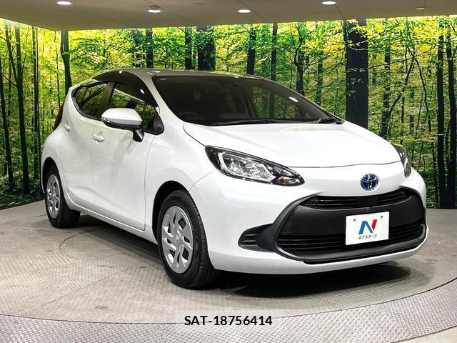 Toyota AQUA 2023-08 8817678-15