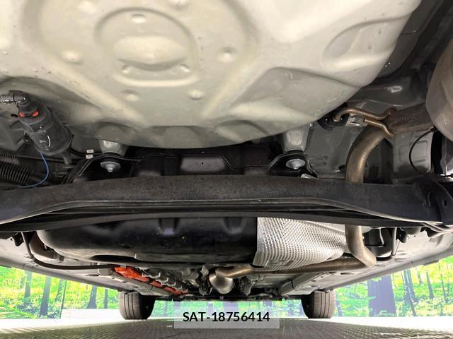 Toyota AQUA 2023-08 8817678-18