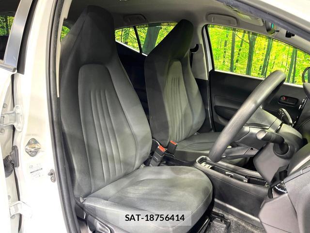 Toyota AQUA 2023-08 8817678-7