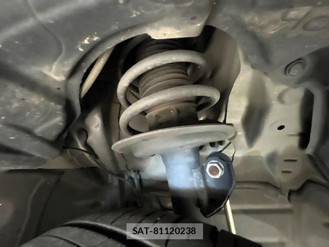 Toyota AQUA 2019-09 8817687-19