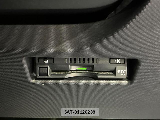 Toyota AQUA 2019-09 8817687-5