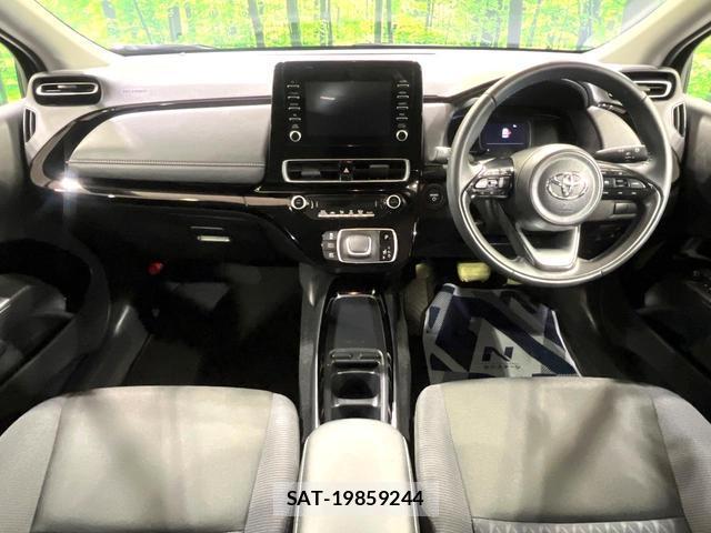 Toyota AQUA 2025-02 8817693-1
