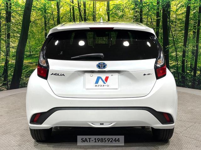 Toyota AQUA 2025-02 8817693-14