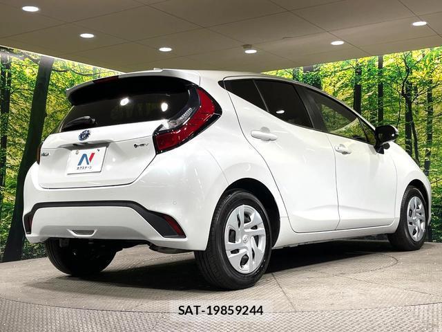 Toyota AQUA 2025-02 8817693-16