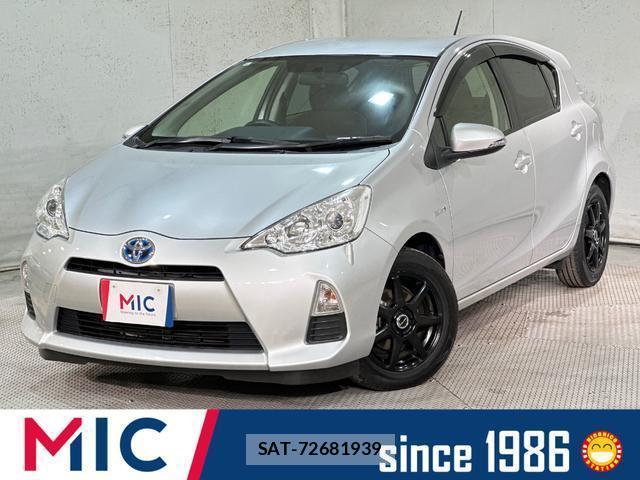 Toyota AQUA 2013-08 8817995-0