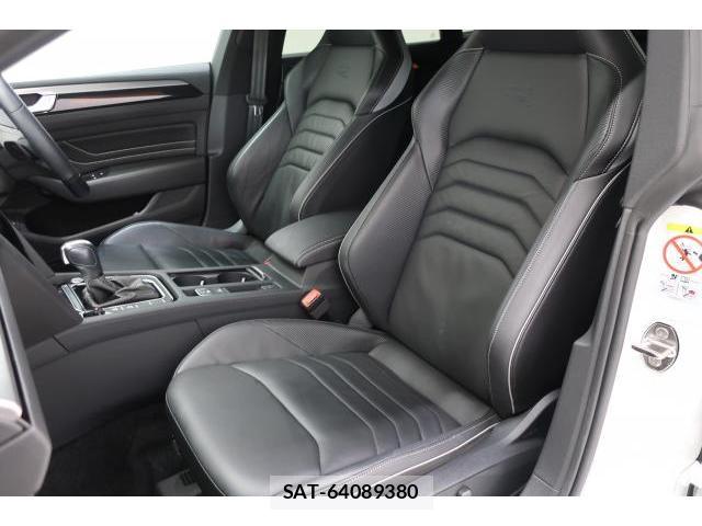 VolksWagen ARTEON 2023-08 8812106-10