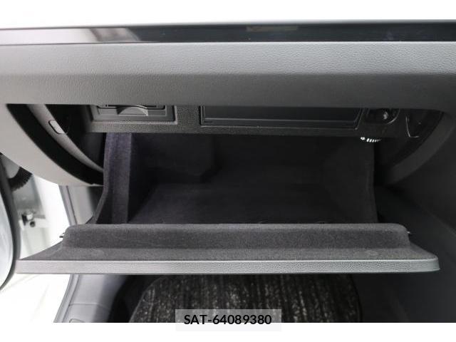 VolksWagen ARTEON 2023-08 8812106-12