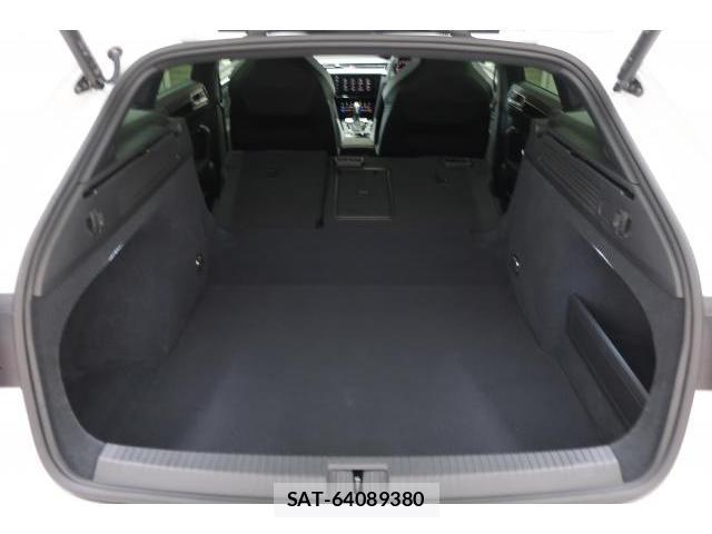 VolksWagen ARTEON 2023-08 8812106-13