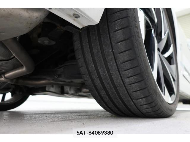 VolksWagen ARTEON 2023-08 8812106-17