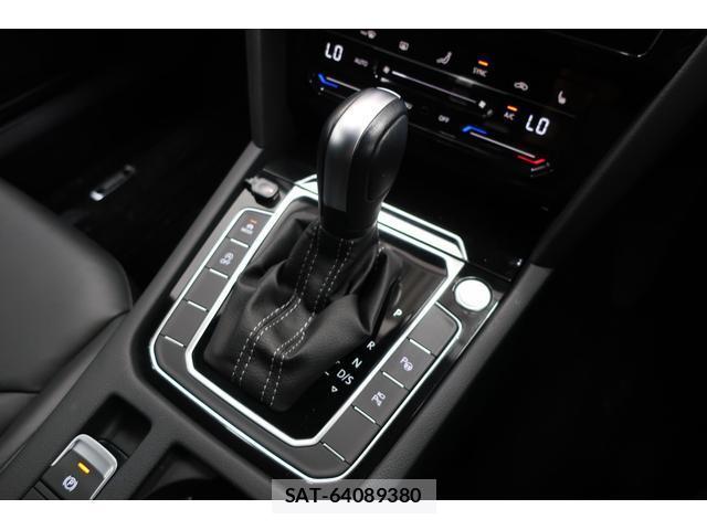 VolksWagen ARTEON 2023-08 8812106-9
