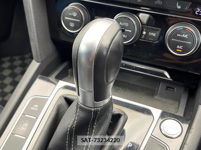 VolksWagen ARTEON 2018-02 8812277-11