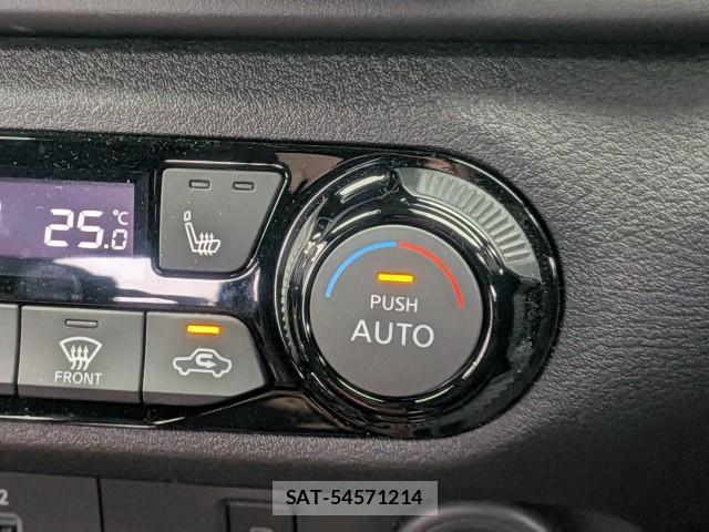 Nissan AURA 2024-10 8813067-10