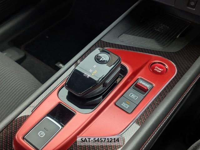 Nissan AURA 2024-10 8813067-8