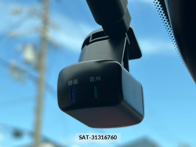 Nissan AURA 2022-03 8815138-4