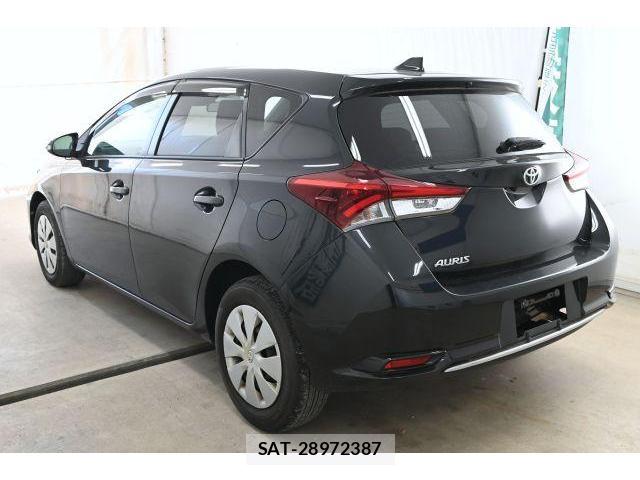 Toyota AURIS 2016-05 8816057-1