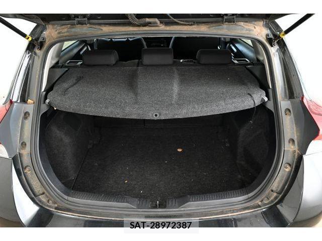 Toyota AURIS 2016-05 8816057-16
