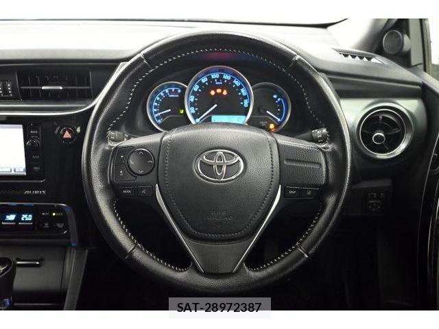 Toyota AURIS 2016-05 8816057-19