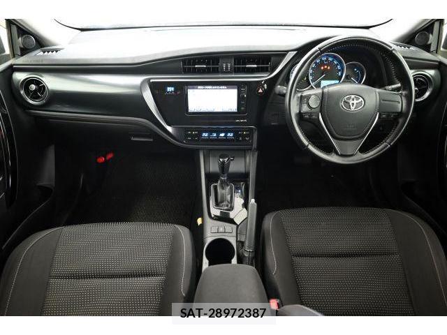 Toyota AURIS 2016-05 8816057-2